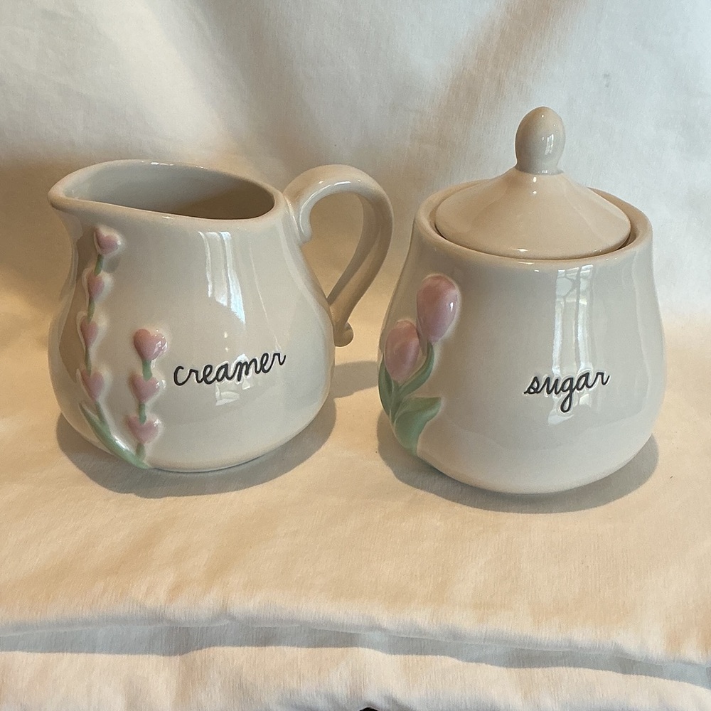 Rae Dunn Cream & Sugar Set